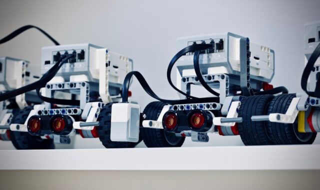 IEEE「次世代エンジニア育成プログラム」7大学に拡大──AI・ロボティクス教育の国際競争が始まった