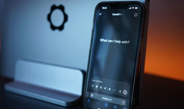 Apple Shortcuts×AIで業務自動化が民主化──プロンプトだけでワークフロー設計が誰でも可能に