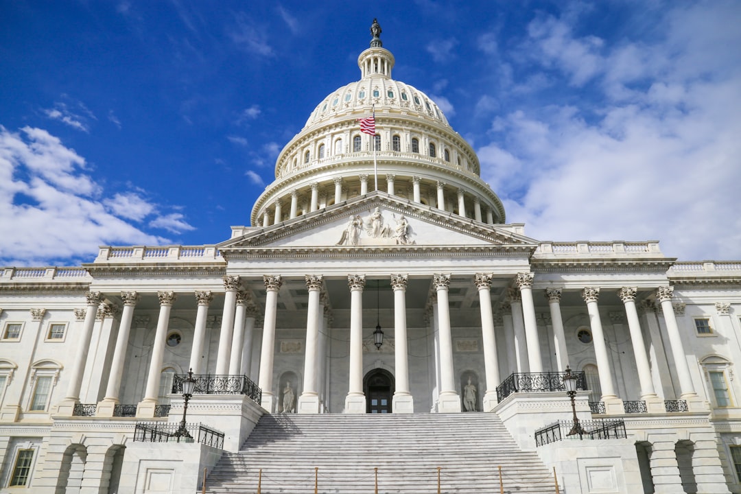 米国議会とテック業界の政治資金・ロビイング活動のイメージ、AI規制への政治圧力