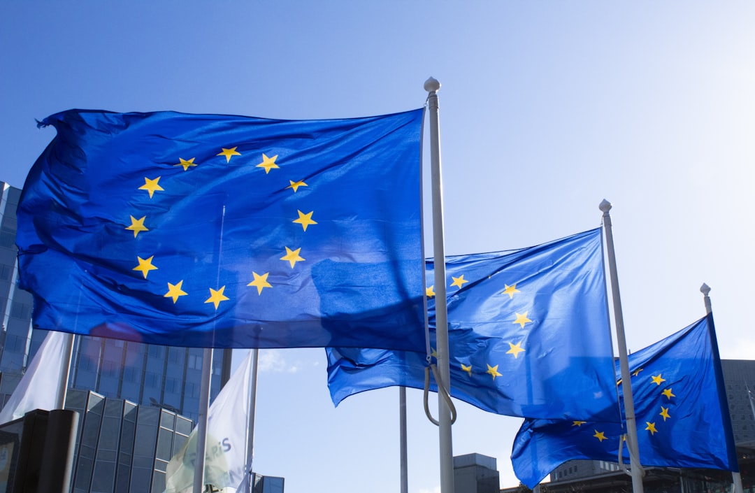 EUとアメリカの顔認証AI規制を比較する政策立案のイメージ、EU AI Act対応