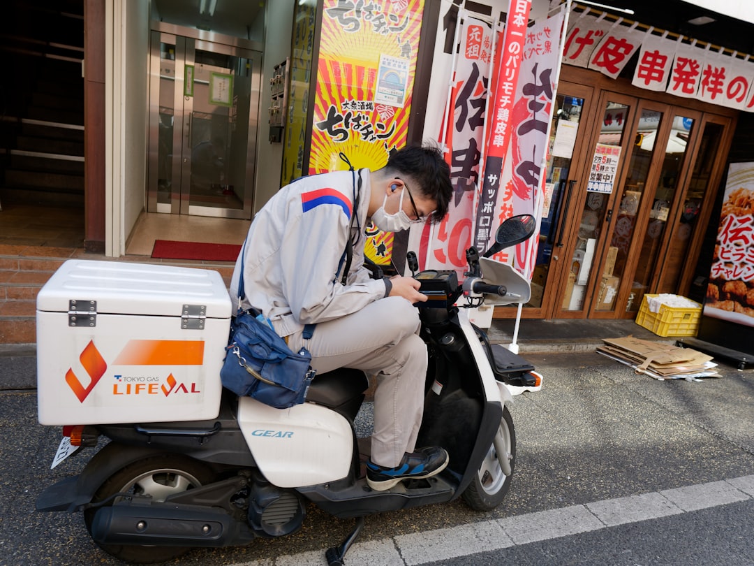 日本の配送スタートアップがラストマイル物流を最適化するAI活用シーン