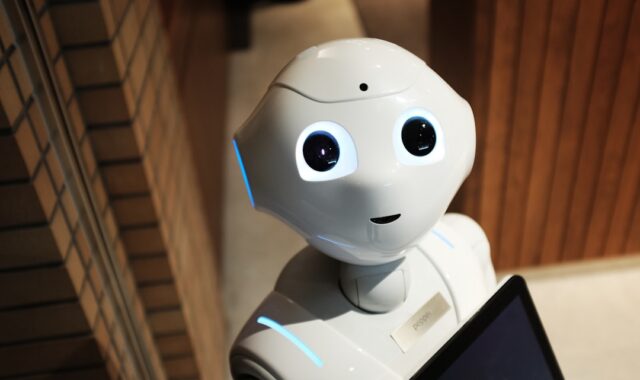 OpenAIが示す「ホワイトカラーAI化戦争」──6つの職種で専門スキルが不要になる日