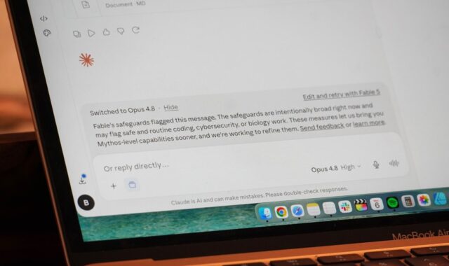 アシモフの三原則はAI規制に使えるか？米EUの現実と「目的関数の法制化」が日本に迫る選択